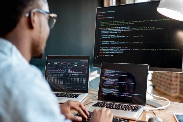 Get Diploma in Cloud Computing and Data Centre Administration